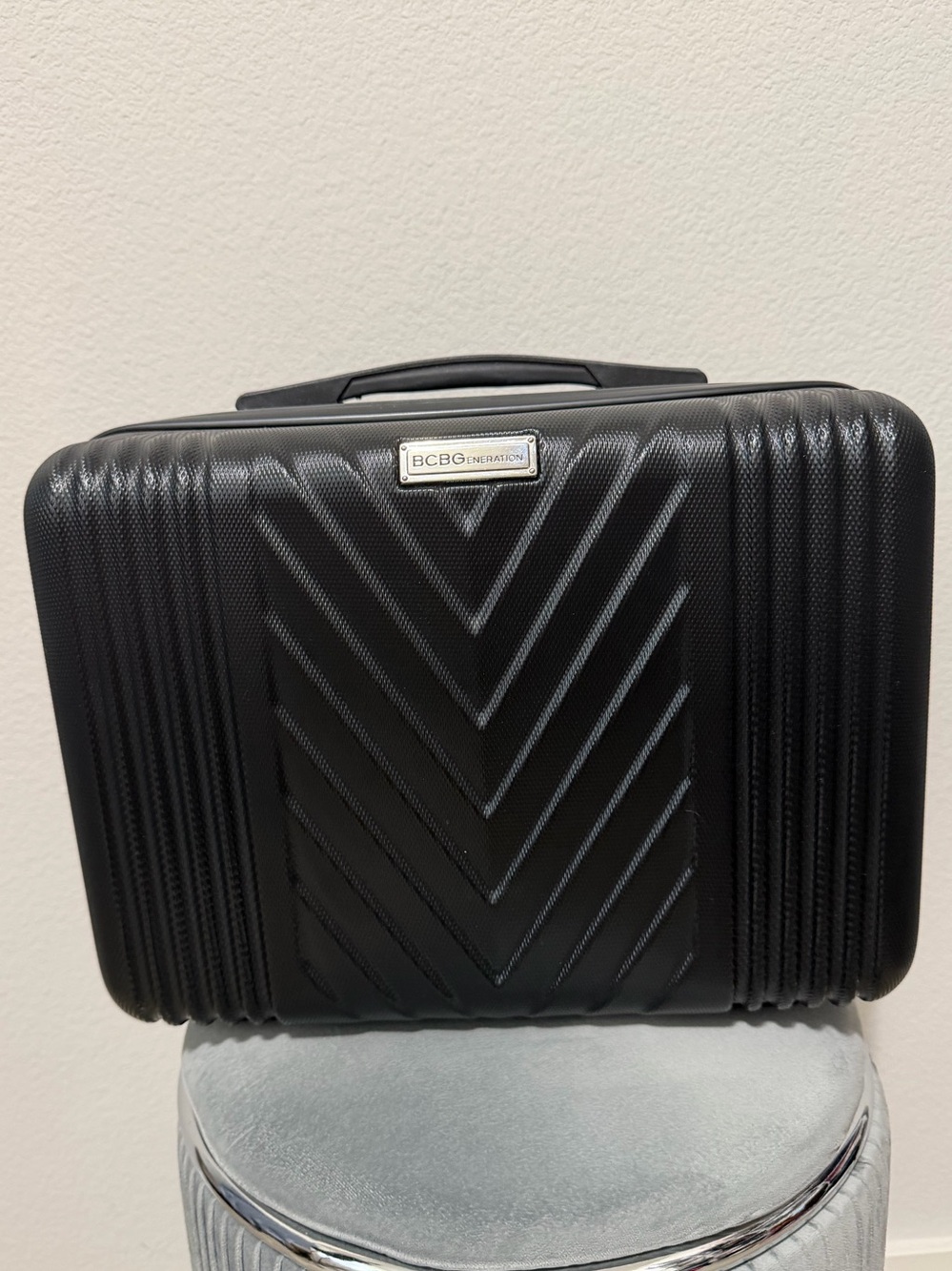 BCBGeneration Black Textured Hard-Shell Toiletry Case